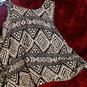 Garage flowy crop top